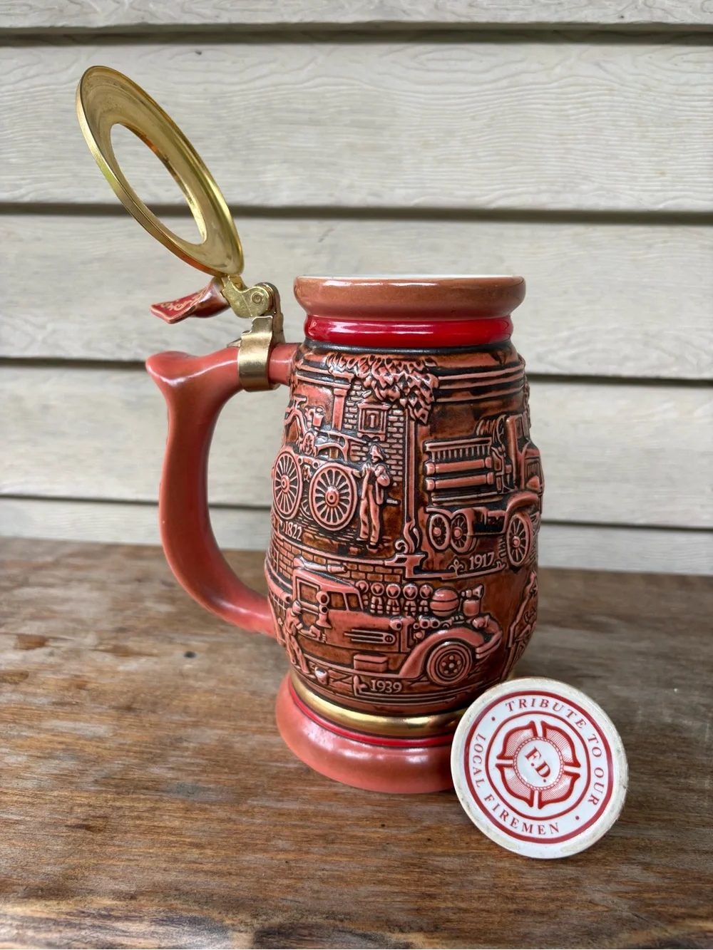 1989 Avon Tribute to American Firefighters beer stein, crafted in Brazil.